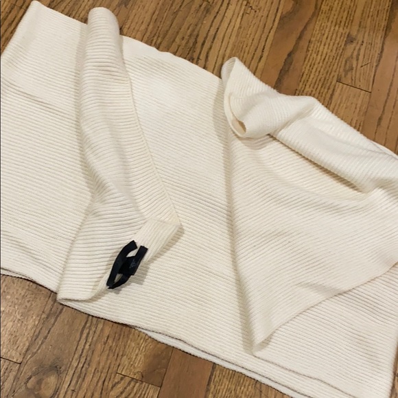 Scarf - Picture 3 of 3